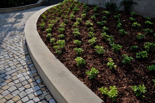 Commercial Mulching in Kent